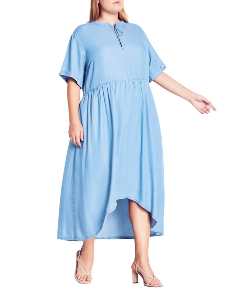 Front of a model wearing a size XXS MAXI RUBY in Chambray by Refinity. | dia_product_style_image_id:280467